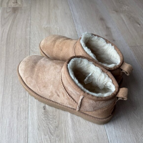 UGG classic ultra mini boots - Picture 2 of 6